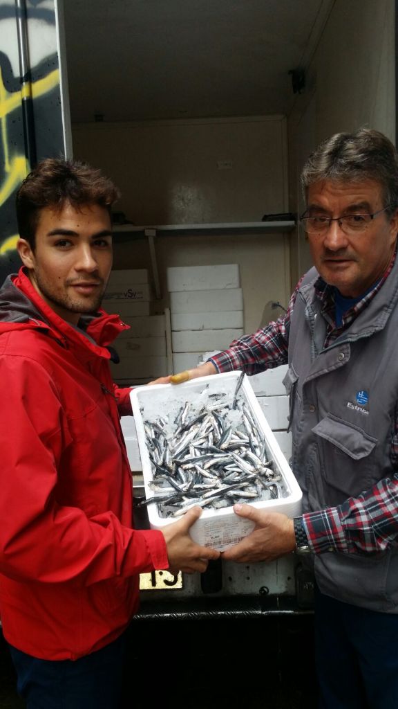 El mejor pescadito de Barcelona, en el bar La Plata.