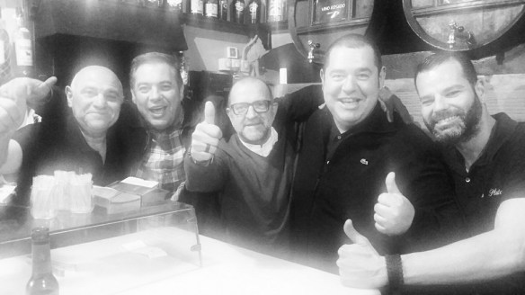 Expertos culinarios enel bar La Plata