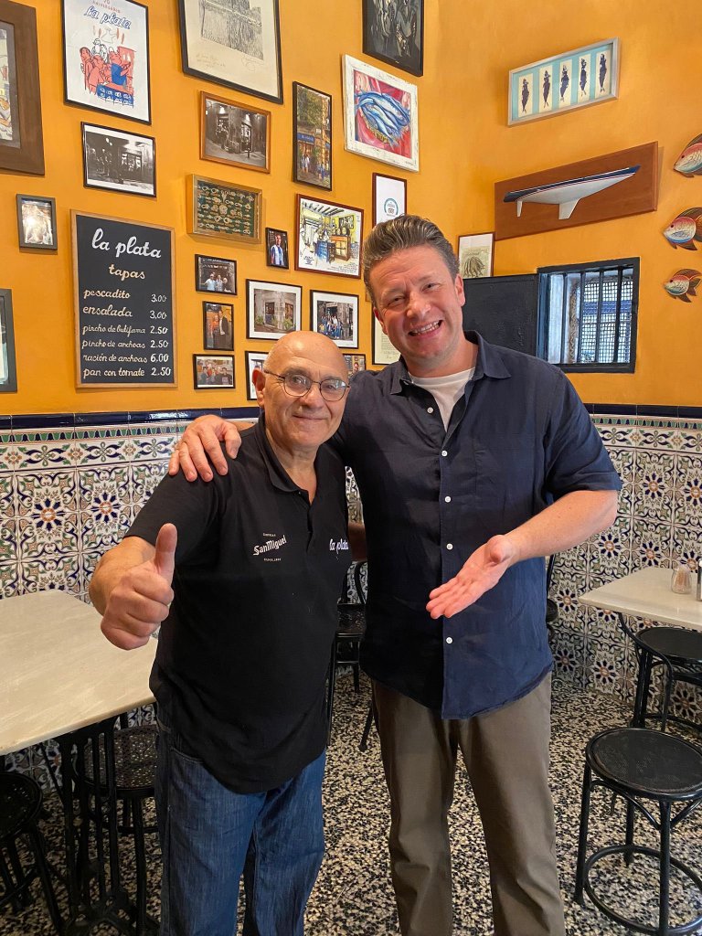 Jamie oliver en el bar La Plata.